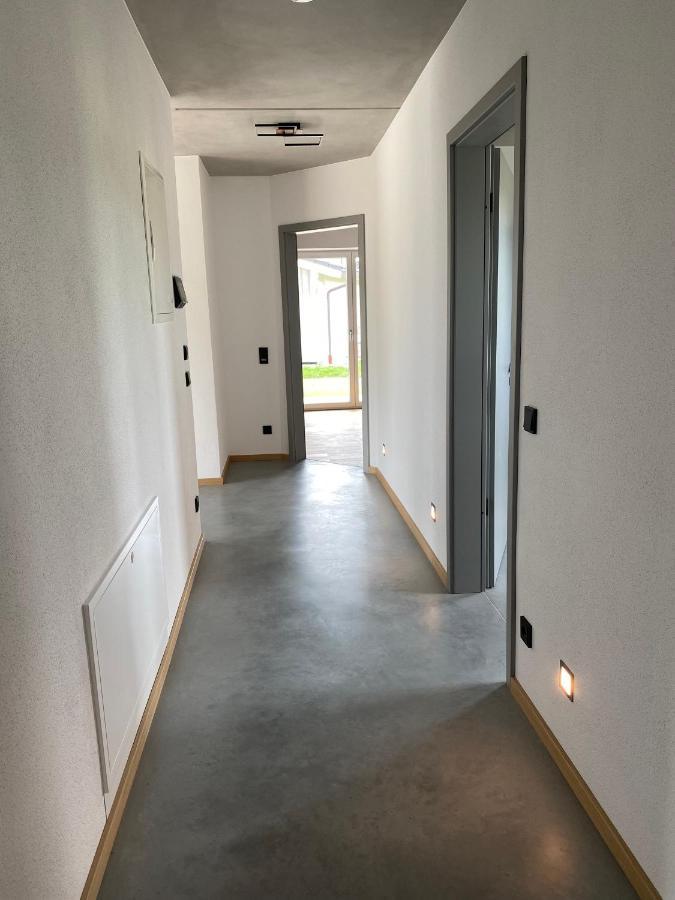 Neubau Gruener Wolpertinger Designwhg 106Qm Barrierefrei Daire Breitbrunn am Chiemsee Dış mekan fotoğraf