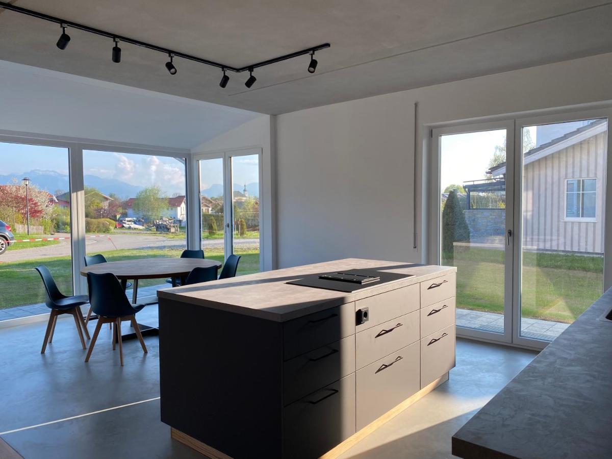 Neubau Gruener Wolpertinger Designwhg 106Qm Barrierefrei Daire Breitbrunn am Chiemsee Dış mekan fotoğraf