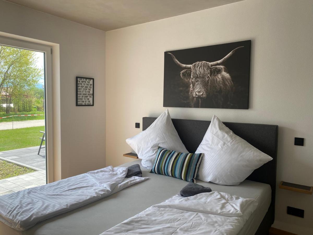 Neubau Gruener Wolpertinger Designwhg 106Qm Barrierefrei Daire Breitbrunn am Chiemsee Dış mekan fotoğraf