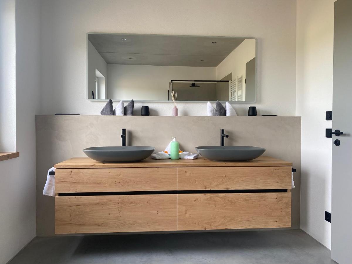 Neubau Gruener Wolpertinger Designwhg 106Qm Barrierefrei Daire Breitbrunn am Chiemsee Dış mekan fotoğraf