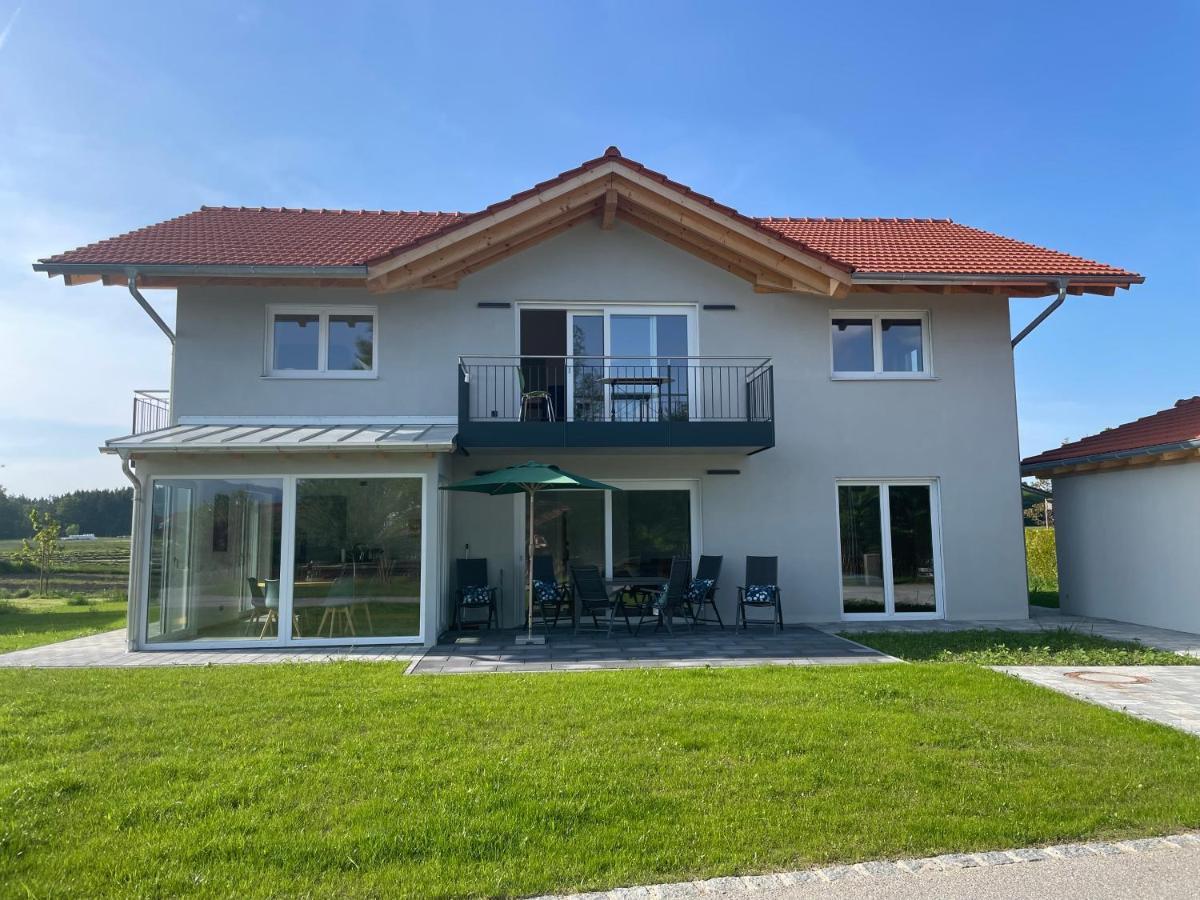 Neubau Gruener Wolpertinger Designwhg 106Qm Barrierefrei Daire Breitbrunn am Chiemsee Dış mekan fotoğraf